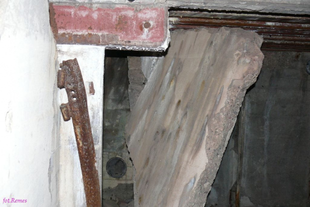 Regelbau 113d - Schron bojowy z sześciostrzelnicową kopułą pancerną dla km, z drużyną piechoty, bez izby flankującej #Regelbau113d