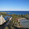 jezioro Ontario - widok z gory na sztucznie zbudowane polwyspy spacerowe i port jahtowy #JezioroOntario #Toronto #Canada