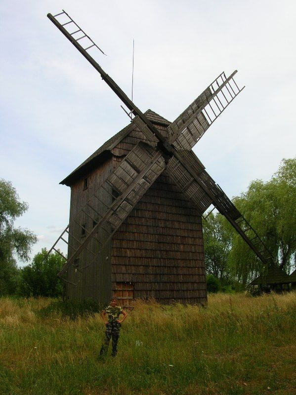 Stary Kobylin (wielkopolskie) - wiatrak Mikołaj