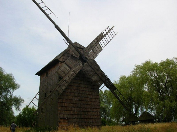 Stary Kobylin (wielkopolskie) - wiatrak Mikołaj