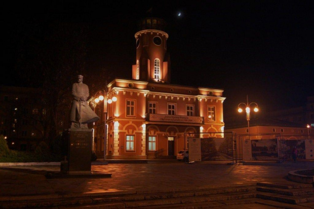 plac Biegańskiego w Częstochowie #PlacBiegańskiego #Częstochowa #noc