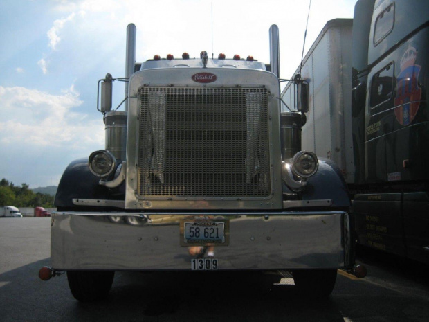 Peterbilt 379