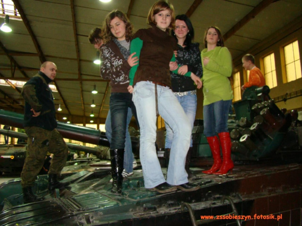 3 grudnia 2009 klasa wojskowa uczestniczyła w wycieczce do Wojskowej Akademii Technicznej i Muzeum Powstania Warszawskiego #Sobieszyn #Brzozowa #WojskowaAkademiaTechniczna