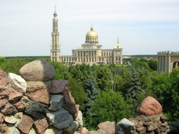 Licheń (wielkopolskie)-bazylika