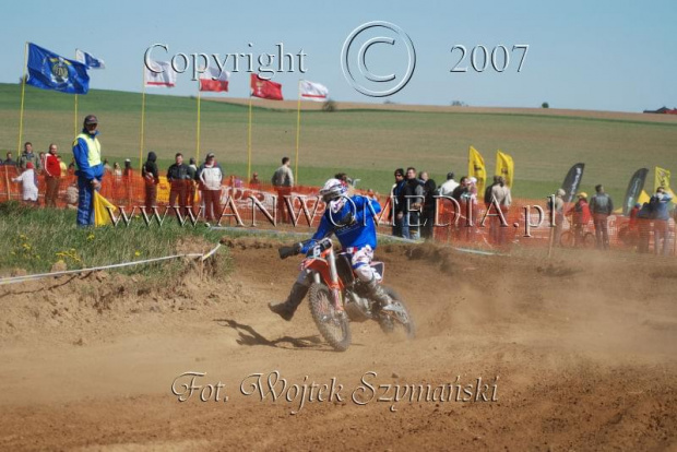 MOTOCROSS MISTRZOSTWA EUROPY w kl. 125 J. open Gdańsk 29.04.2007r.
www.ANWOMEDIA.pl