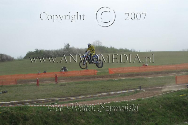 MOTOCROSS MISTRZOSTWA EUROPY w kl. 125 J. open Gdańsk 29.04.2007r.
www.ANWOMEDIA.pl