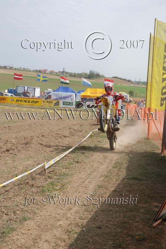 MOTOCROSS MISTRZOSTWA EUROPY w kl. 125 J. open Gdańsk 29.04.2007r.
www.ANWOMEDIA.pl