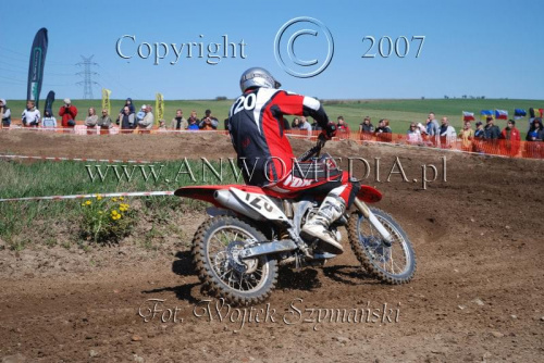 MOTOCROSS MISTRZOSTWA EUROPY w kl. 125 J. open Gdańsk 29.04.2007r.
www.ANWOMEDIA.pl