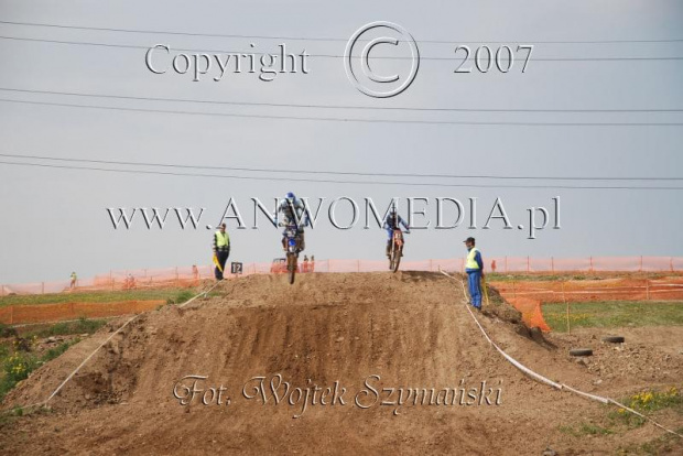 MOTOCROSS MISTRZOSTWA EUROPY w kl. 125 J. open Gdańsk 29.04.2007r.
www.ANWOMEDIA.pl