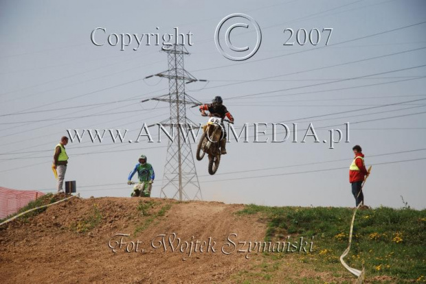 MOTOCROSS MISTRZOSTWA EUROPY w kl. 125 J. open Gdańsk 29.04.2007r.
www.ANWOMEDIA.pl