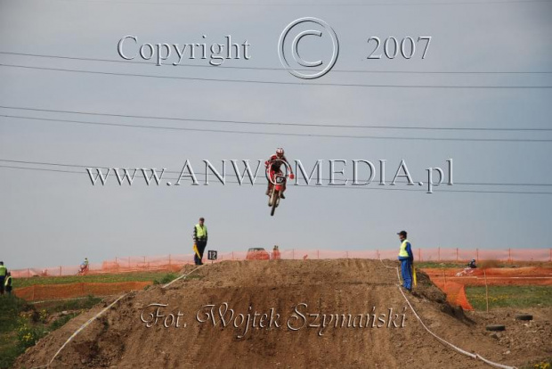 MOTOCROSS MISTRZOSTWA EUROPY w kl. 125 J. open Gdańsk 29.04.2007r.
www.ANWOMEDIA.pl