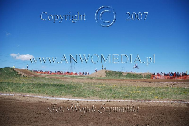 MOTOCROSS MISTRZOSTWA EUROPY w kl. 125 J. open Gdańsk 29.04.2007r.
www.ANWOMEDIA.pl