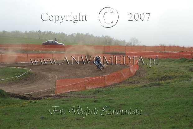 MOTOCROSS MISTRZOSTWA EUROPY w kl. 125 J. open Gdańsk 29.04.2007r.
www.ANWOMEDIA.pl