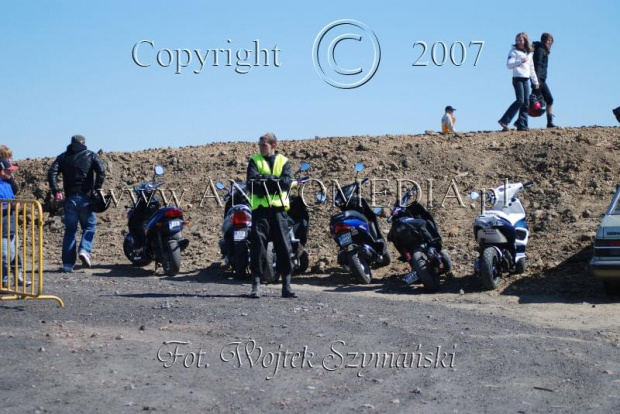 MOTOCROSS MISTRZOSTWA EUROPY w kl. 125 J. open Gdańsk 29.04.2007r.
www.ANWOMEDIA.pl