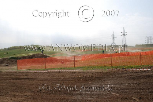 MOTOCROSS MISTRZOSTWA EUROPY w kl. 125 J. open Gdańsk 29.04.2007r.
www.ANWOMEDIA.pl