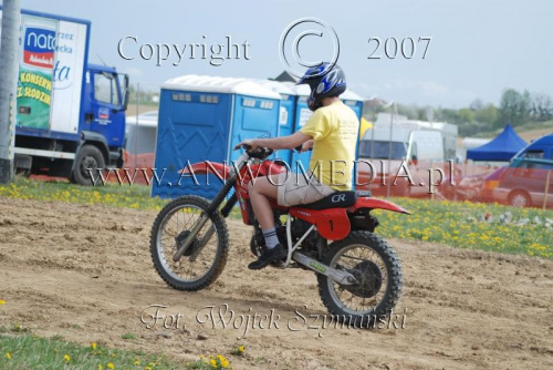 MOTOCROSS MISTRZOSTWA EUROPY w kl. 125 J. open Gdańsk 29.04.2007r.
www.ANWOMEDIA.pl