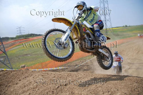 MOTOCROSS MISTRZOSTWA EUROPY w kl. 125 J. open Gdańsk 29.04.2007r.
www.ANWOMEDIA.pl