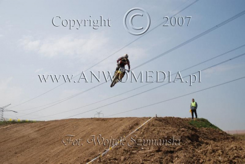 MOTOCROSS MISTRZOSTWA EUROPY w kl. 125 J. open Gdańsk 29.04.2007r.
www.ANWOMEDIA.pl