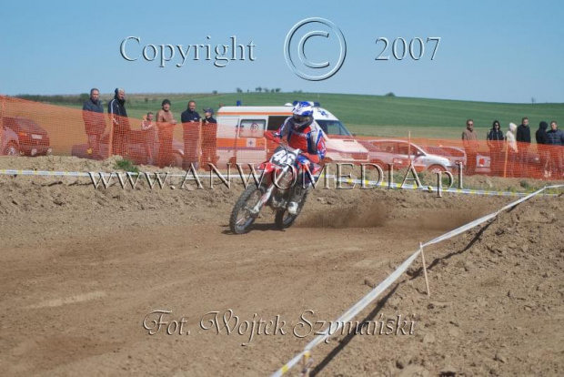 MOTOCROSS MISTRZOSTWA EUROPY w kl. 125 J. open Gdańsk 29.04.2007r.
www.ANWOMEDIA.pl