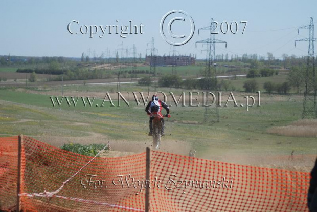 MOTOCROSS MISTRZOSTWA EUROPY w kl. 125 J. open Gdańsk 29.04.2007r.
www.ANWOMEDIA.pl