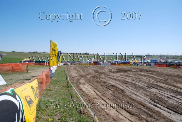 MOTOCROSS MISTRZOSTWA EUROPY w kl. 125 J. open Gdańsk 29.04.2007r.
www.ANWOMEDIA.pl