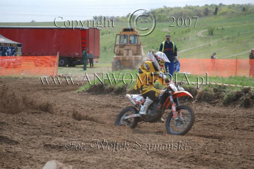 MOTOCROSS MISTRZOSTWA EUROPY w kl. 125 J. open Gdańsk 29.04.2007r.
www.ANWOMEDIA.pl