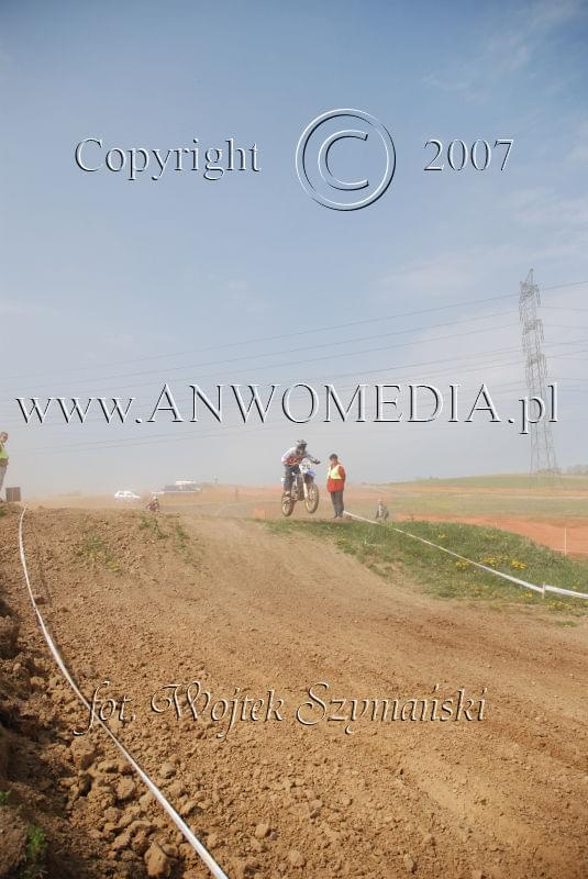 MOTOCROSS MISTRZOSTWA EUROPY w kl. 125 J. open Gdańsk 29.04.2007r.
www.ANWOMEDIA.pl