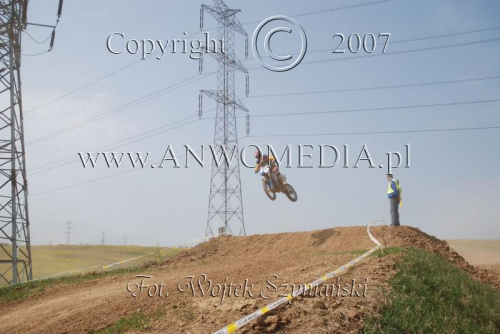 MOTOCROSS MISTRZOSTWA EUROPY w kl. 125 J. open Gdańsk 29.04.2007r.
www.ANWOMEDIA.pl