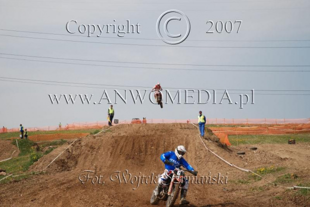 MOTOCROSS MISTRZOSTWA EUROPY w kl. 125 J. open Gdańsk 29.04.2007r.
www.ANWOMEDIA.pl