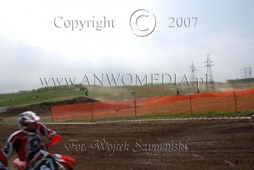 MOTOCROSS MISTRZOSTWA EUROPY w kl. 125 J. open Gdańsk 29.04.2007r.
www.ANWOMEDIA.pl