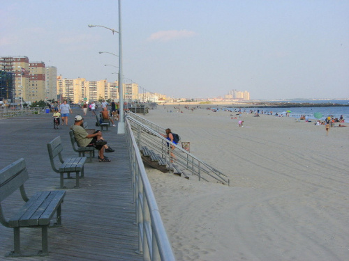 Październikowy spacer plażą... #ocean #plaza #mewy #ludzie #motyl #muszle #fale