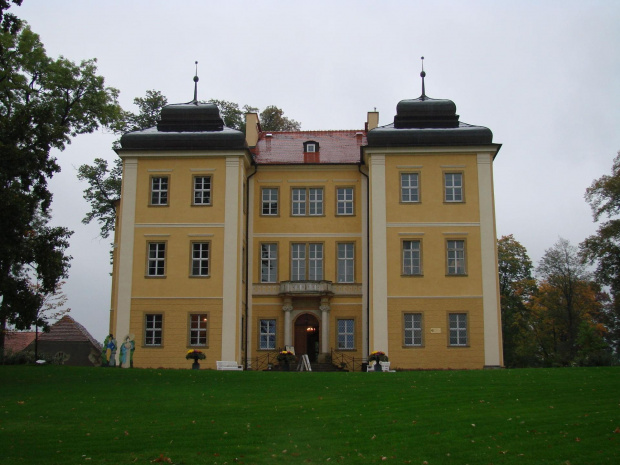 Pałac w Łomnicy #Łomnica #Hotel #wieś #Polska #dolnośląskie