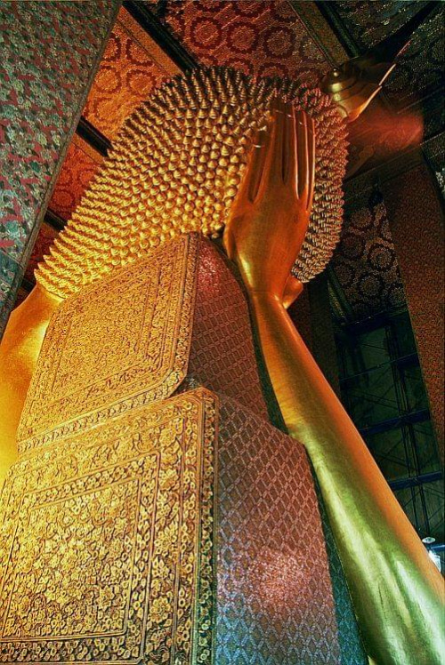 Budda ze świątyni Wat Po w Bangkoku