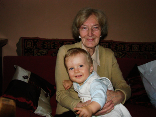 Jesienne spacery z Mają w Jaworznie u babci #majka #prababcia
