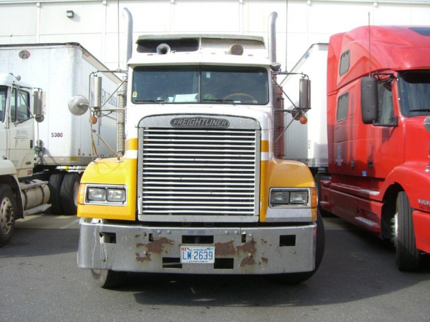 Freightliner FLD