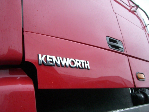 Kenworth-Leyland