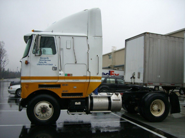 Volvo White GMC