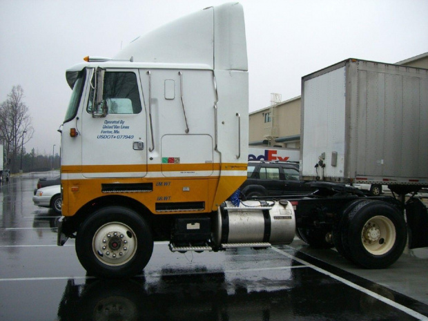 Volvo White GMC