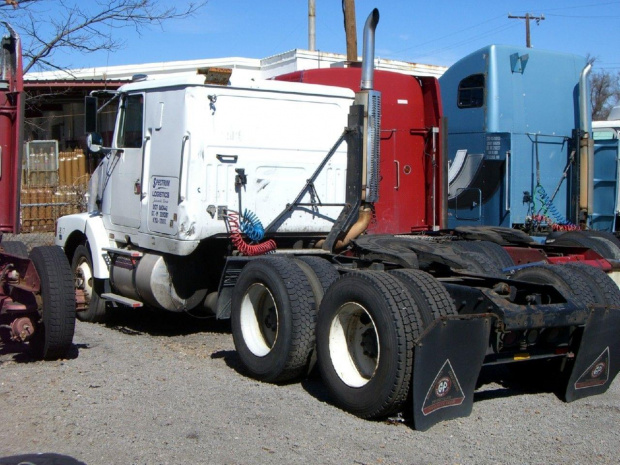 Volvo White GMC