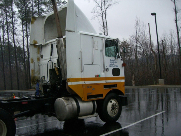 Volvo White GMC