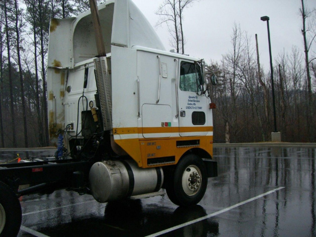 Volvo White GMC